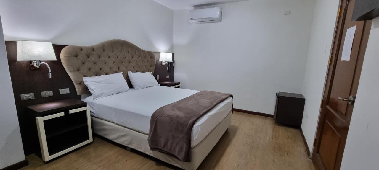 Hotel Imperio Real Trujillo Dış mekan fotoğraf